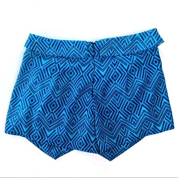 Forever 21 Patterned Envelope Skort Shorts - Picture 4 of 4
